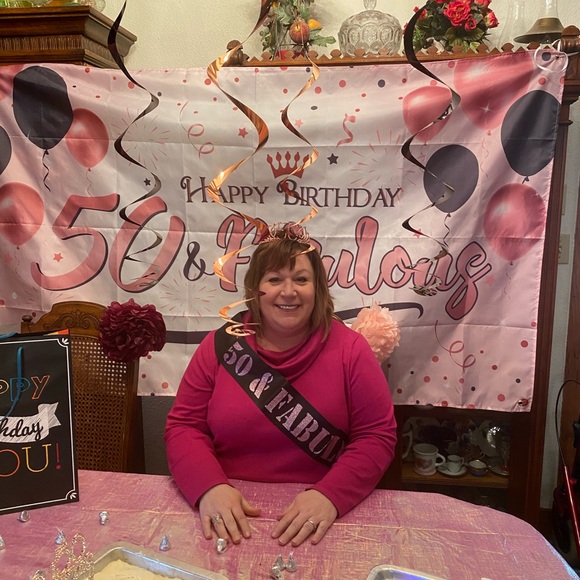 Meet your Posher, April - Picture 3 of 8